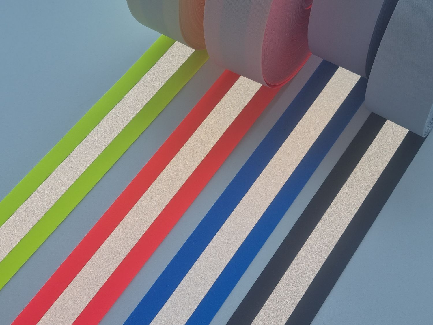 Fita_Refletora_Tribanda_Ignifuga_5cm_Flash Fita_Refletora_Tribanda_Ignifuga_5cm_Flash